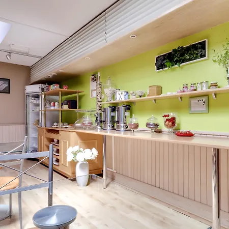 Billie - Reopening Summer 2024 Otel