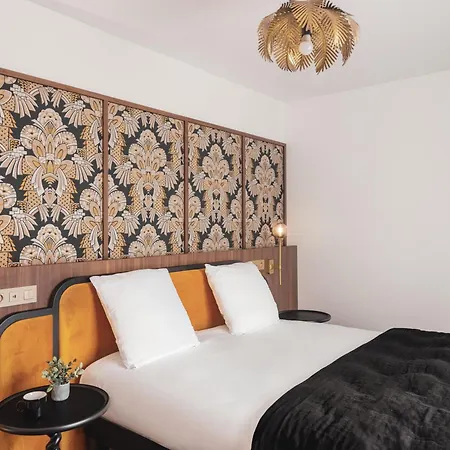 Billie - Reopening Summer 2024 3*