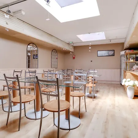 Billie - Reopening Summer 2024 Nantes