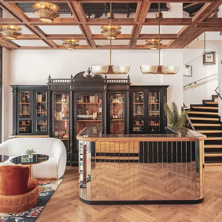 Billie - Reopening Summer 2024 Otel Nantes