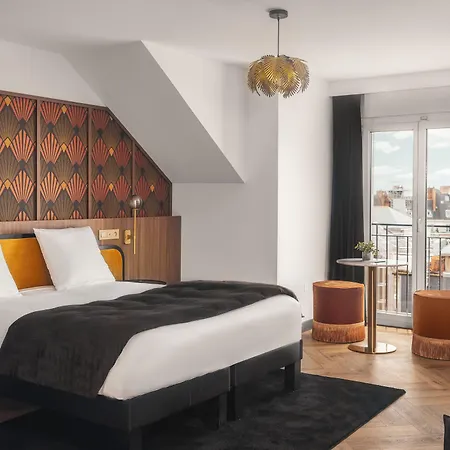 Billie - Reopening Summer 2024 3*