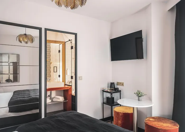 Billie - Reopening Summer 2024 3* Нант